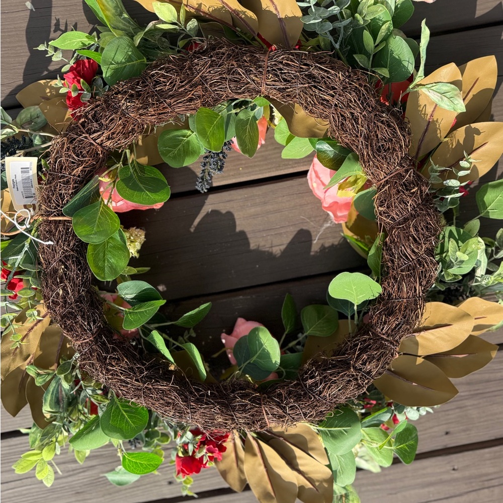 Frontgate Floral Wreath - NWT - Picture 13 of 13